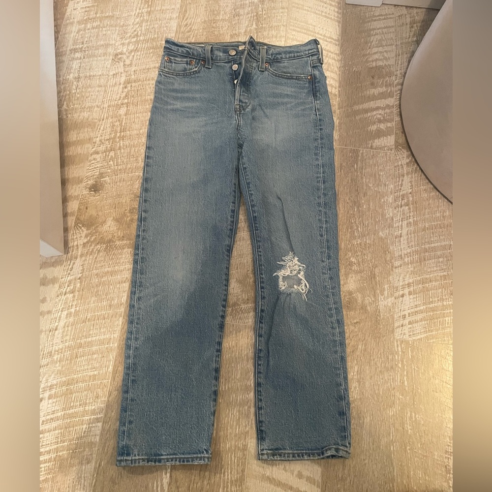 High Rise Levi’s - Picture 2 of 3